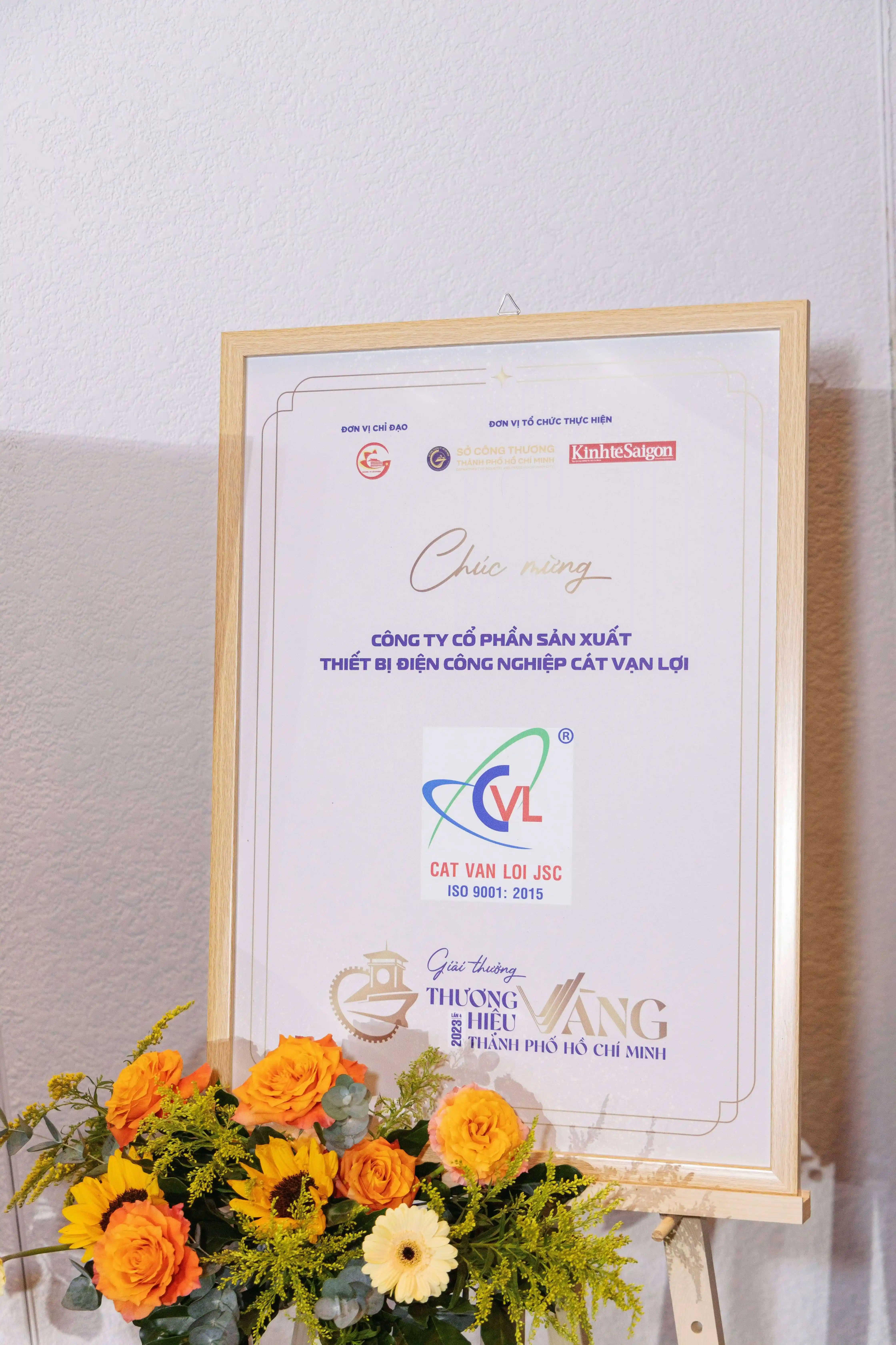 Cat Van Loi won the Golden Brand award for the second time